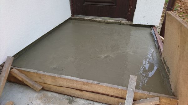 Cost of Entryway Concrete Repair in College Station
